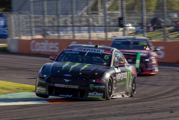 A Performance Focus - Castrol and Tickford Racing